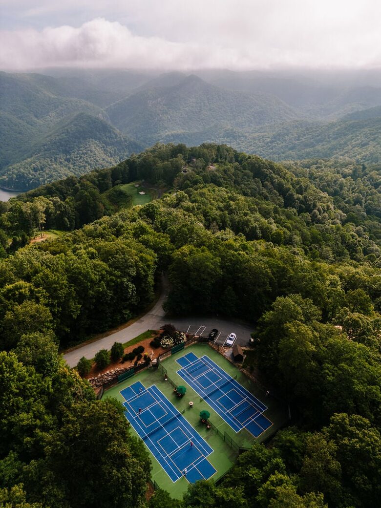Alpine-Inspired Retreat with Panoramic Mountain Views - Tuckasegee, North Carolina