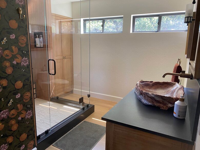 Upstairs bathroom