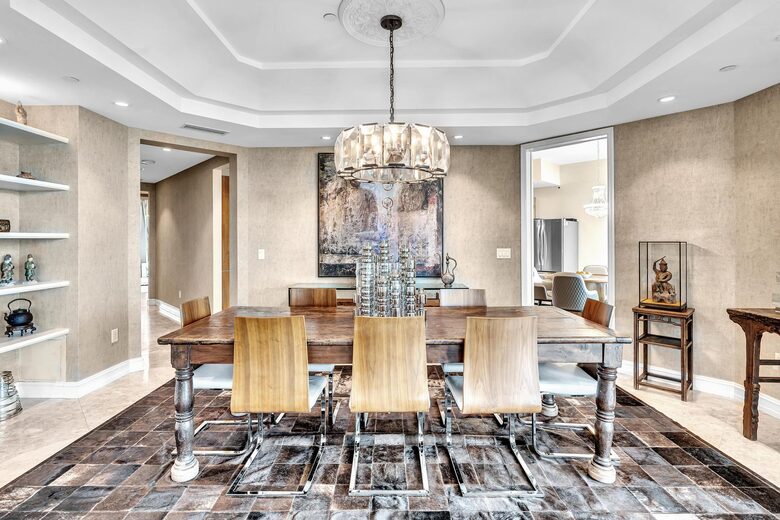 Ultra Luxe Miami Beachfront - Sunny Isles Beach, Florida