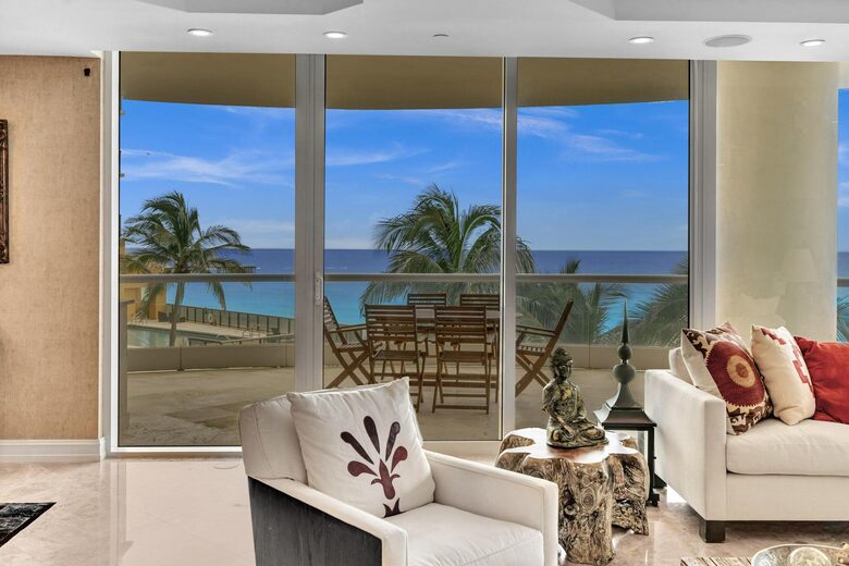Ultra Luxe Miami Beachfront - Sunny Isles Beach, Florida