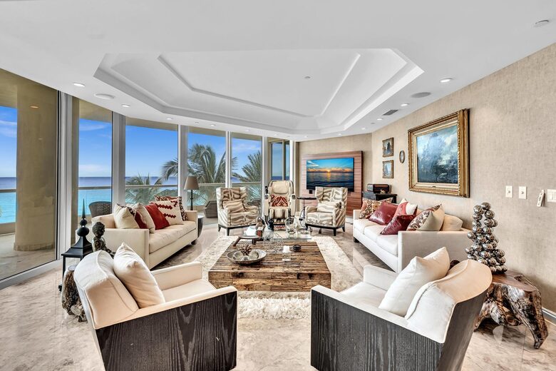 Ultra Luxe Miami Beachfront - Sunny Isles Beach, Florida