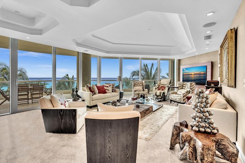 Ultra Luxe Miami Beachfront - Sunny Isles Beach, Florida