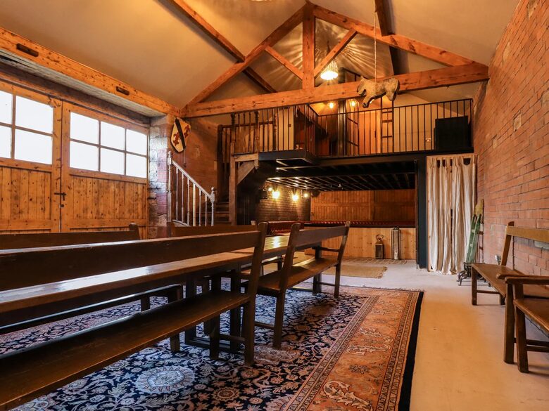 Fernhill Castle - Farnhill, United Kingdom