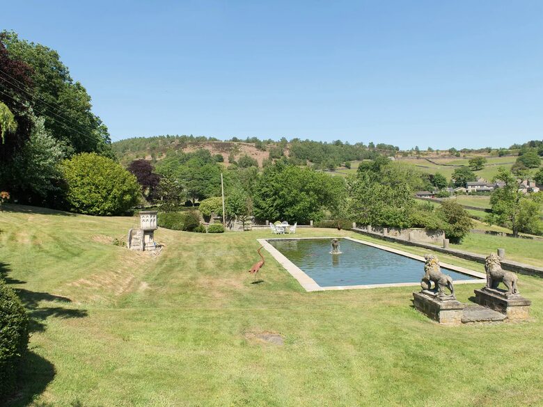 Fernhill Castle - Farnhill, United Kingdom