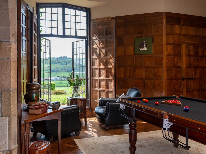 Fernhill Castle - Farnhill, United Kingdom