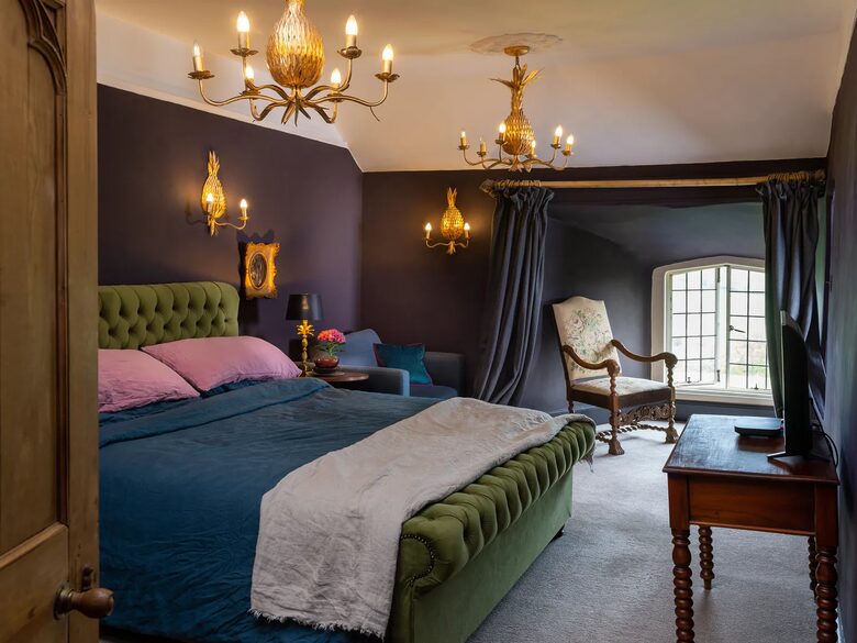 Fernhill Castle - Farnhill, United Kingdom