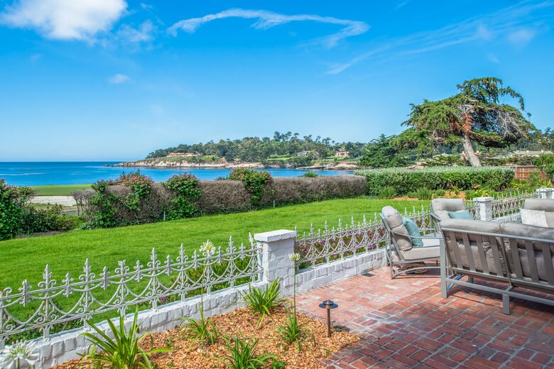 Stunning Pebble Beach Golf Course and Oceanfront Estate - Pebble Beach, California