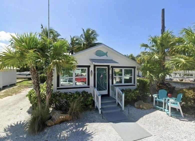 Beachside Bungalow - Bradenton Beach, Florida