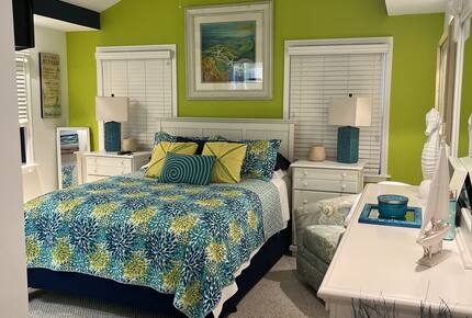 Beachside Bungalow - Bradenton Beach, Florida