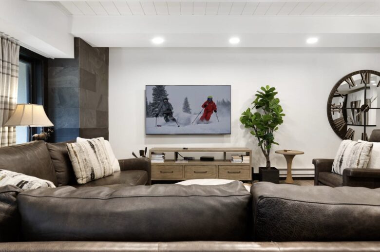 Stunning Avon Condo at The Lodge | Walk to Beaver Creek Gondola - Avon, Colorado