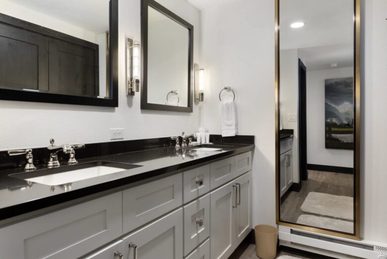 Stunning Avon Condo at The Lodge | Walk to Beaver Creek Gondola - Avon, Colorado