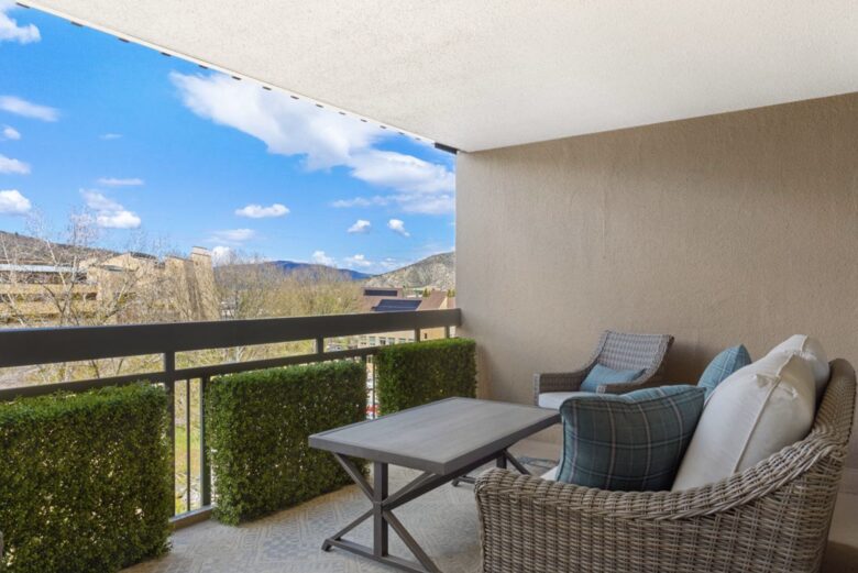 Stunning Avon Condo at The Lodge | Walk to Beaver Creek Gondola - Avon, Colorado