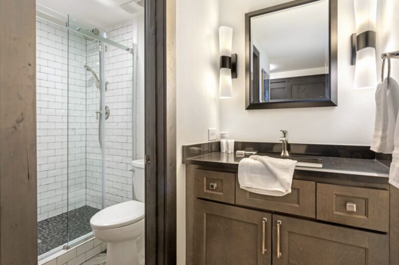 Stunning Avon Condo at The Lodge | Walk to Beaver Creek Gondola - Avon, Colorado