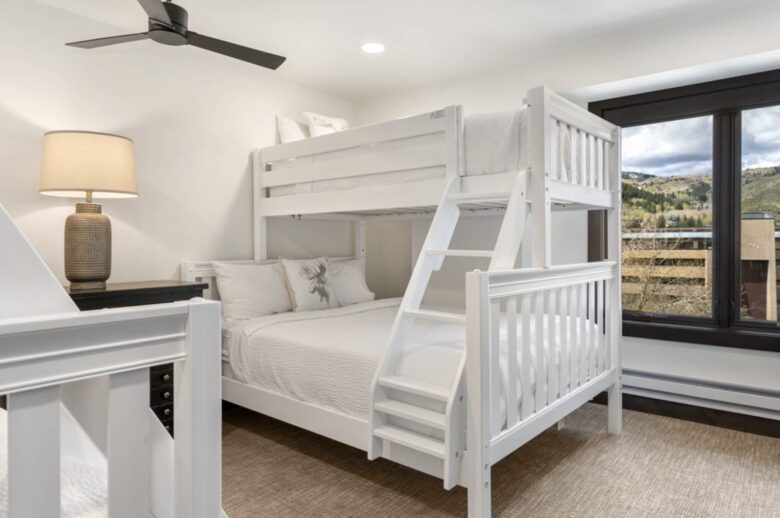 Stunning Avon Condo at The Lodge | Walk to Beaver Creek Gondola - Avon, Colorado