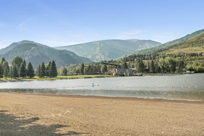 Stunning Avon Condo at The Lodge | Walk to Beaver Creek Gondola - Avon, Colorado