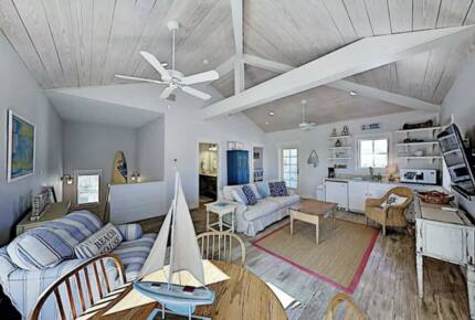 Beachside at Tiffany's - Port Aransas, Texas