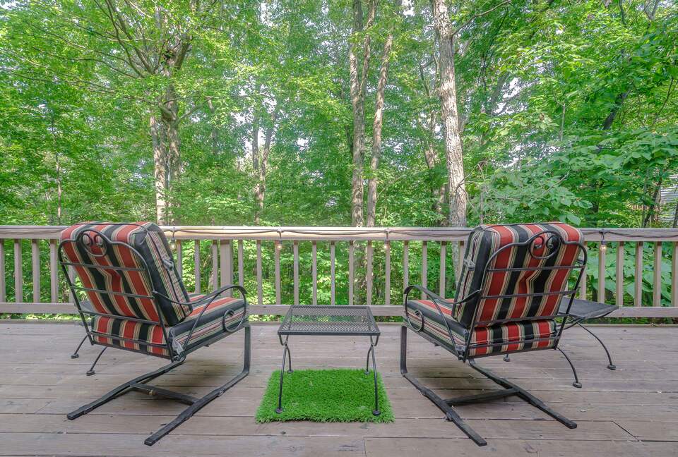 Wintergreen Retreat: Steps to Great Hiking on the Appalachain Trail - Wintergreen Resort, Virginia
