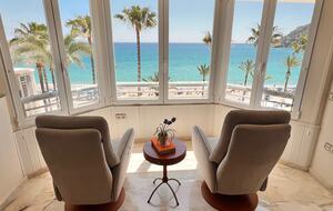 Lovely Beachfront apartment with stunning sea views - l'Alfàs del Pi, Spain