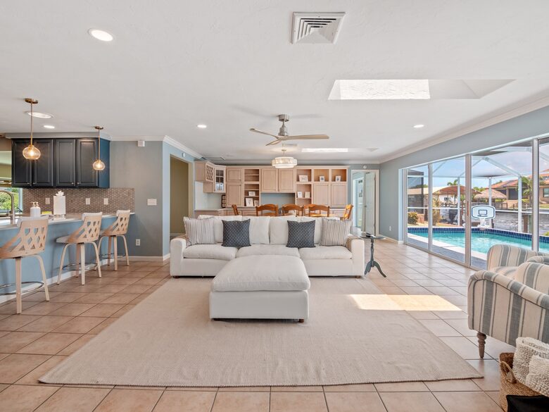 Waterloo - Cape Coral, Florida