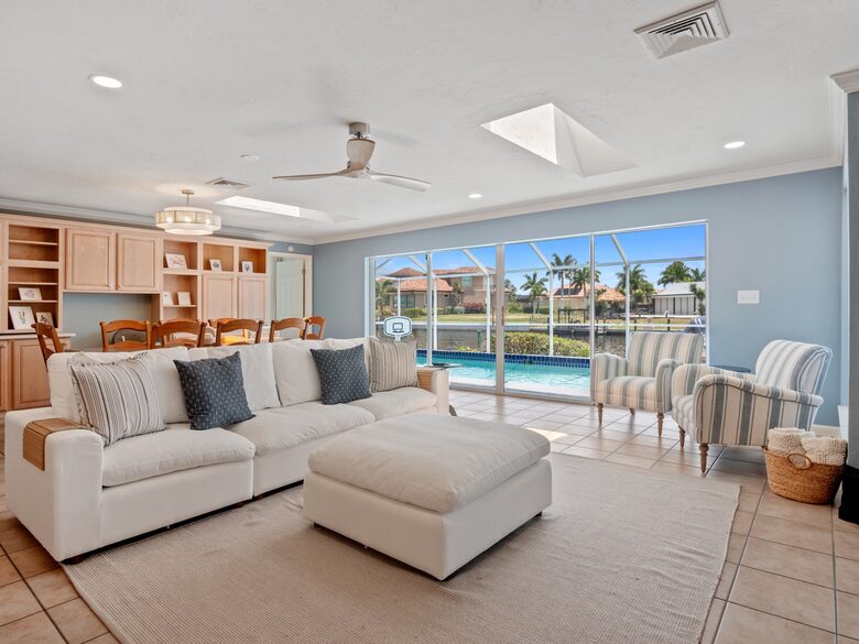 Waterloo - Cape Coral, Florida