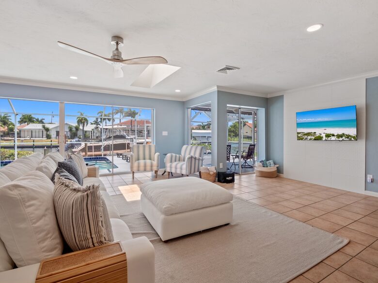 Waterloo - Cape Coral, Florida