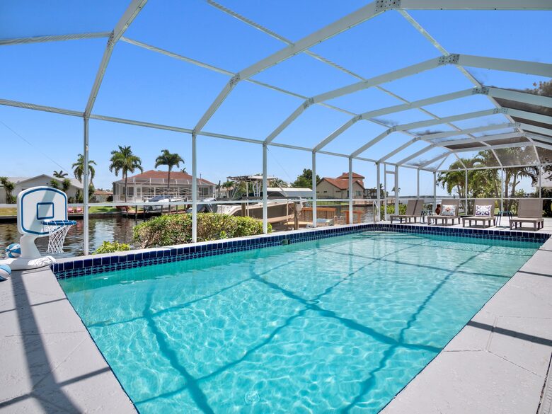 Waterloo - Cape Coral, Florida