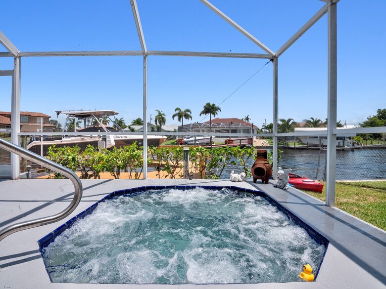 Waterloo - Cape Coral, Florida