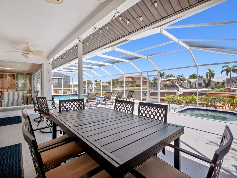 Waterloo - Cape Coral, Florida