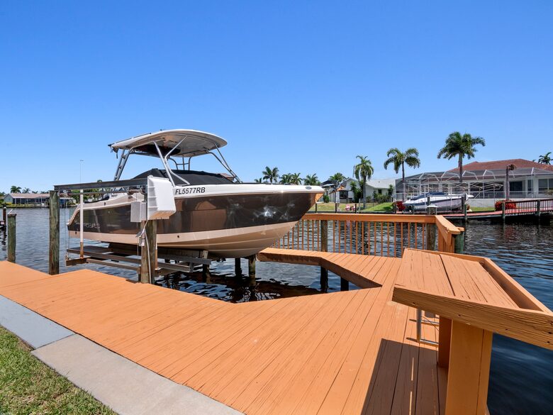 Waterloo - Cape Coral, Florida
