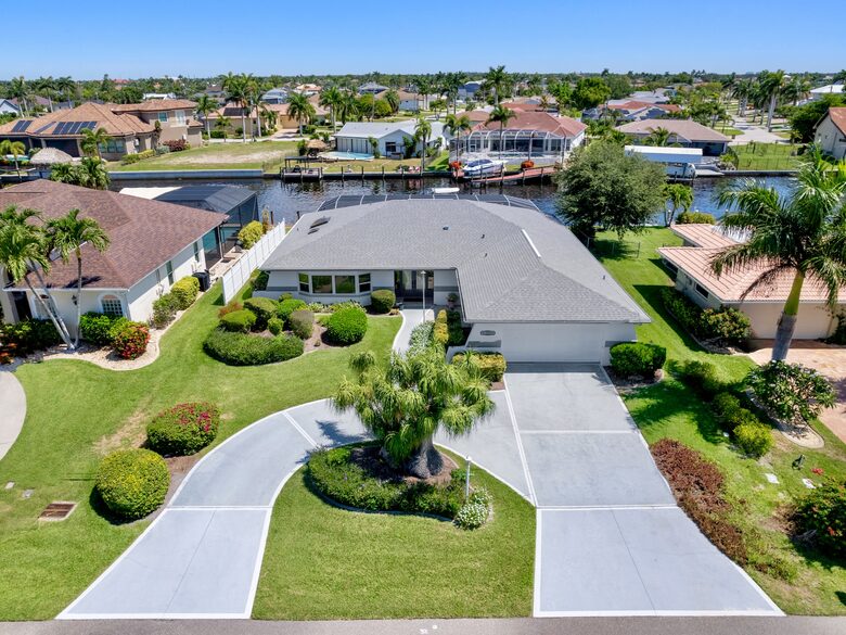 Waterloo - Cape Coral, Florida