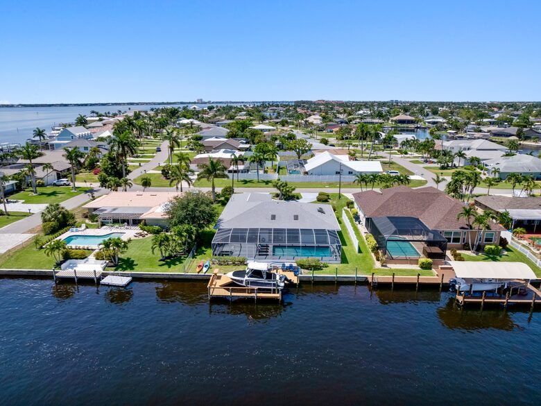 Waterloo - Cape Coral, Florida