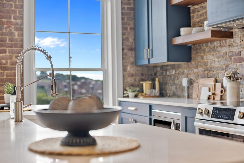Knoxtopia | Brand-New Downtown Knoxville Apartment in Historic Century Building - Knoxville, Tennessee