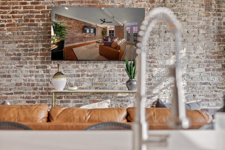 Knoxtopia | Brand-New Downtown Knoxville Apartment in Historic Century Building - Knoxville, Tennessee
