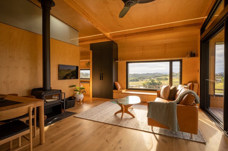 Kurui Cabin | Noosa Hinterland Luxury Retreat - Cooroy, Australia