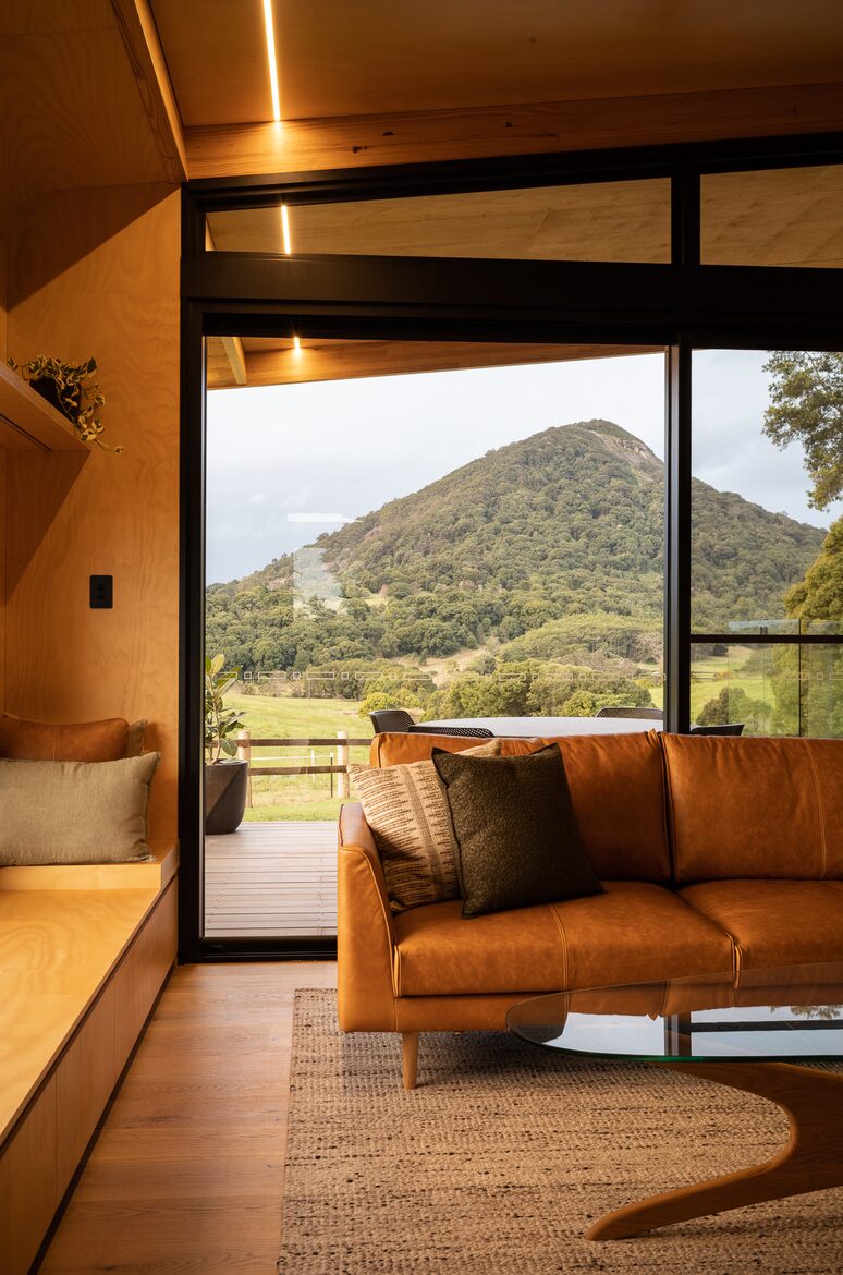 Kurui Cabin | Noosa Hinterland Luxury Retreat - Cooroy, Australia