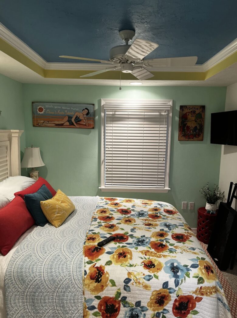 Beachside Bungalow - Bradenton Beach, Florida