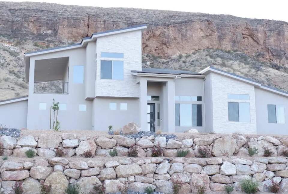Spacious La Verkin Home | Near Zion National Park - La Verkin, Utah