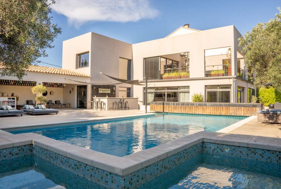 LA VILLA - Saint-Rémy-de-Provence, France
