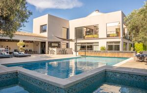 LA VILLA - Saint-Rémy-de-Provence, France