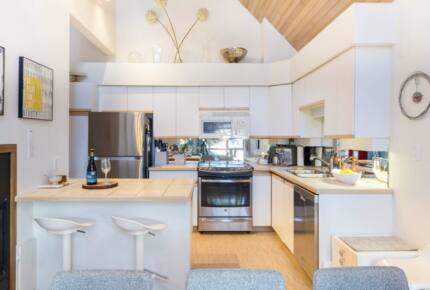 Benchlands Mountain Modern Townhome in Coveted Location - Whistler, Canada