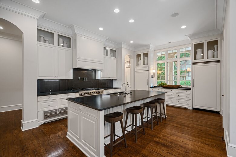Charlotte Château - Charlotte, North Carolina