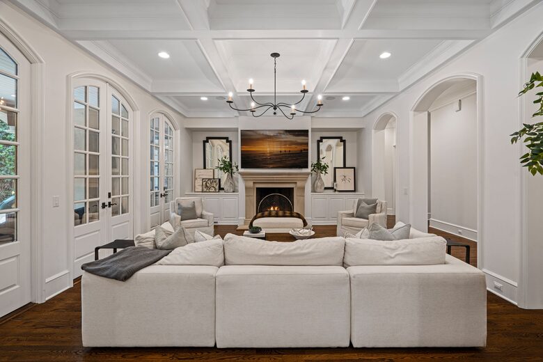 Charlotte Château - Charlotte, North Carolina