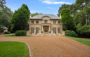 Charlotte Château - Charlotte, North Carolina