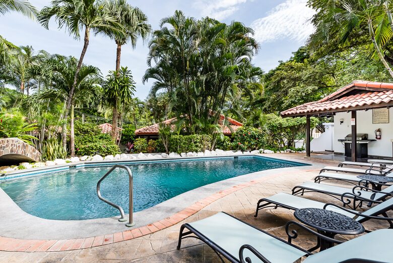 Casa Blanca Two: Serene Beach House Steps from Tamarindo's Surf - Tamarindo, Costa Rica
