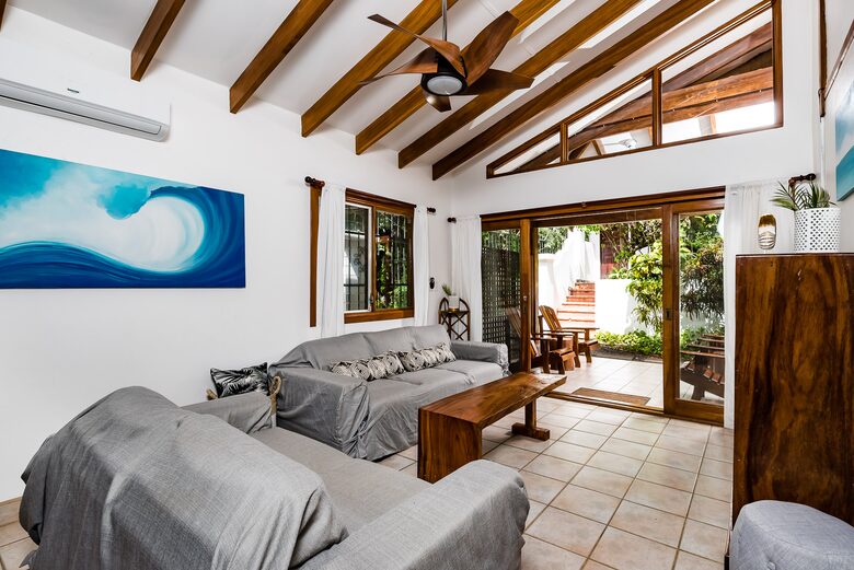 Casa Blanca Two: Serene Beach House Steps from Tamarindo's Surf - Tamarindo, Costa Rica