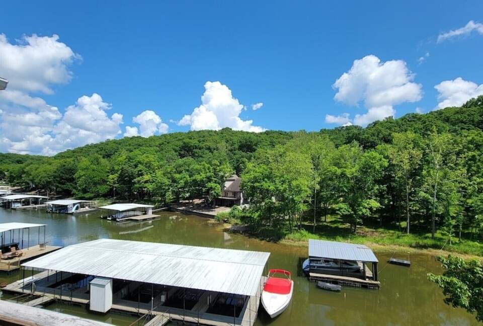 Beautiful Lakefront House - Osage Beach, Missouri