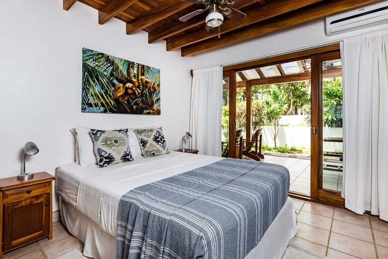 Casa Blanca Two: Serene Beach House Steps from Tamarindo's Surf - Tamarindo, Costa Rica