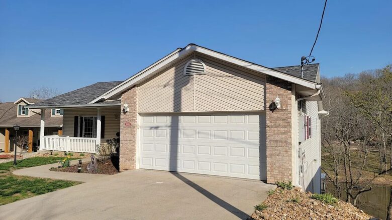 Beautiful Lakefront House - Osage Beach, Missouri