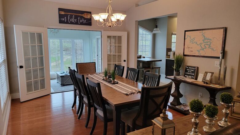 Beautiful Lakefront House - Osage Beach, Missouri