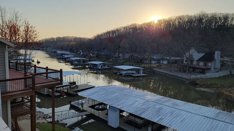 Beautiful Lakefront House - Osage Beach, Missouri
